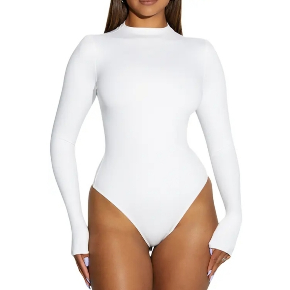 naked wardrobe Per-Suede Me Long Sleeve Bodysuit in White Size Med